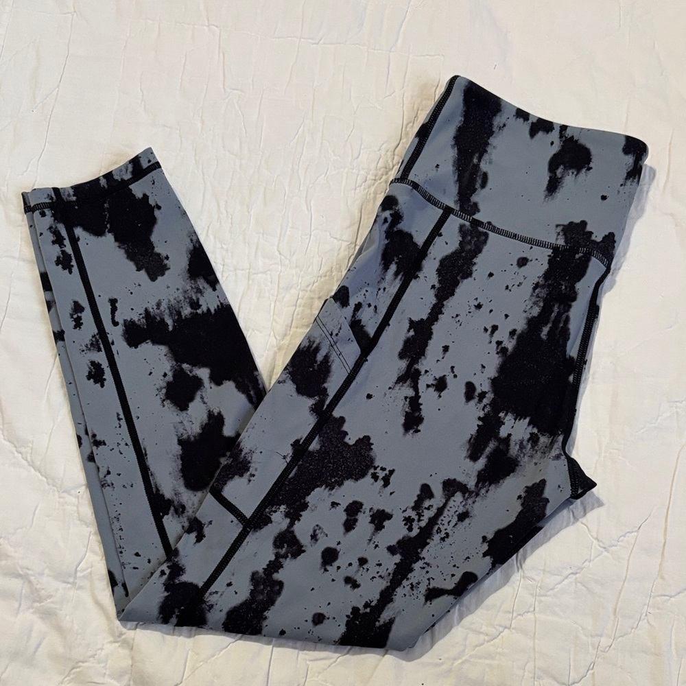 Stylish‎ Black and Gray Splatter Leggings